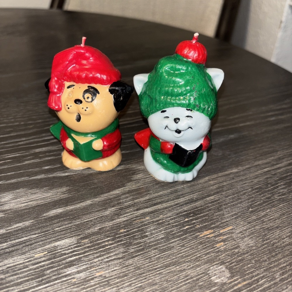 Vintage 1981 Avon Caroling Trio Christmas Candle Set Of 2 Cat, Dog